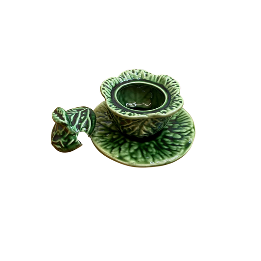 Chou en barbotine avec sa petite cuillère en bois et son dessous