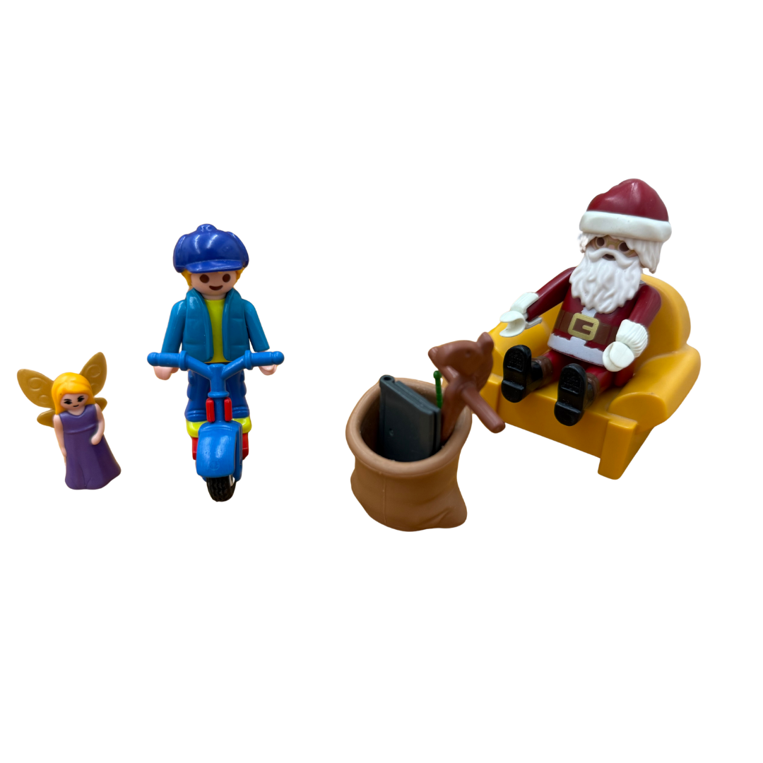 Lot Playmobil divers avec Père Noël, enfant et fée