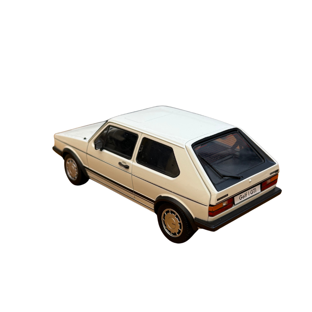 Welly 1/18 – Volkswagen Golf 1 GTI