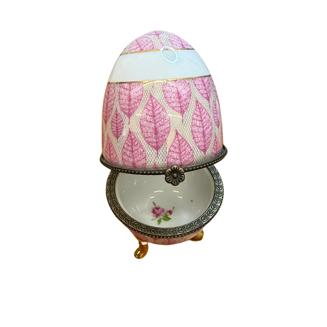 Œuf en porcelaine de Limoges