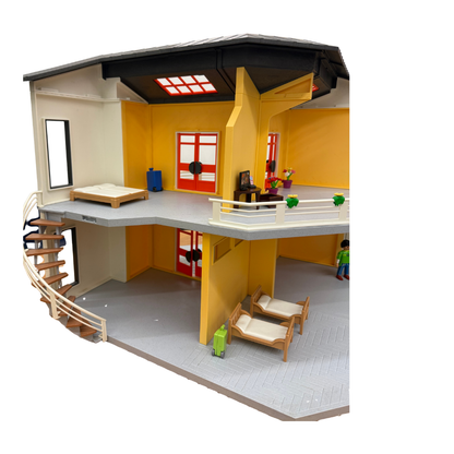 Lot Playmobil – Maison avec personnage et accessoires