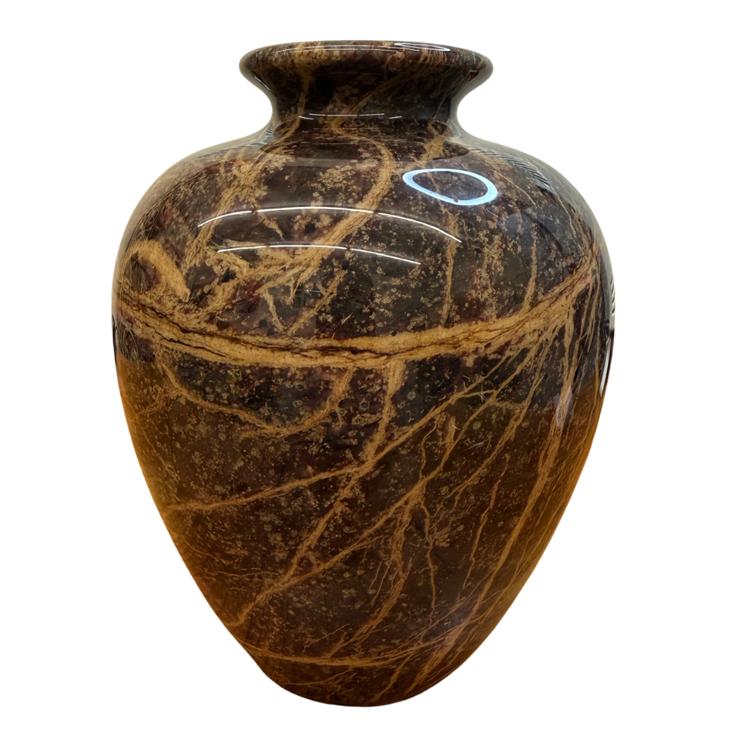 Vase en marbre marron