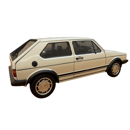 Welly 1/18 – Volkswagen Golf 1 GTI