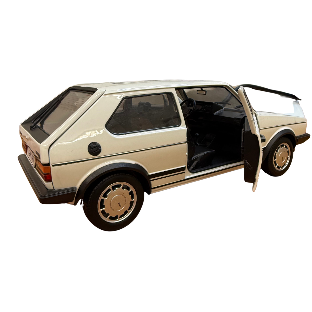 Welly 1/18 – Volkswagen Golf 1 GTI