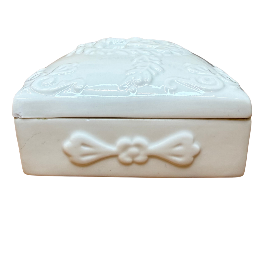 Boîte en porcelaine décor aigle royal