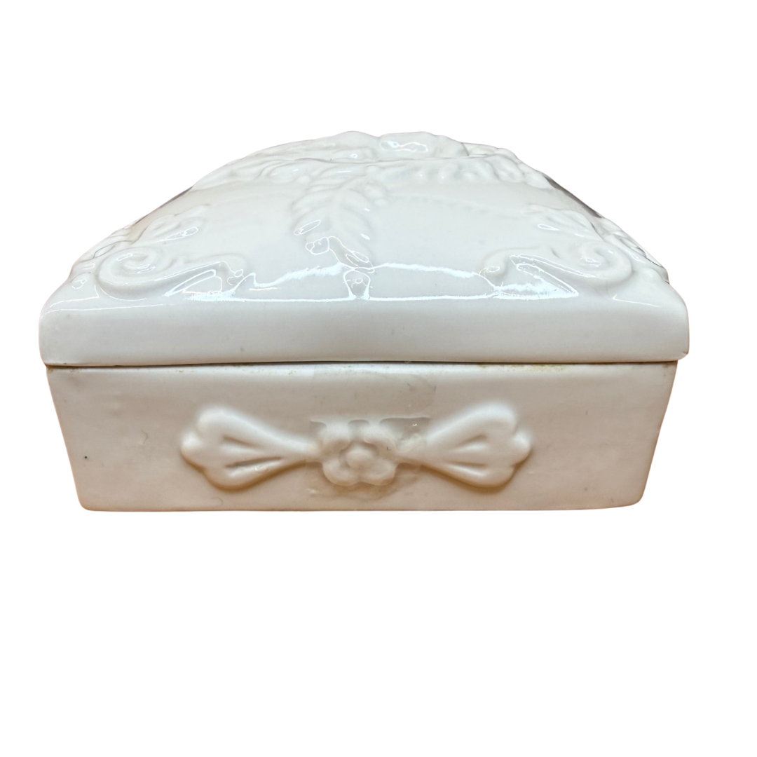 Boîte en porcelaine décor aigle royal